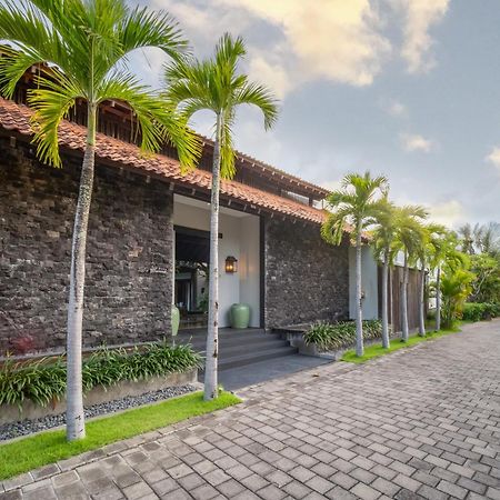 Villa De Suma - Fully Staffed Luxury Villa, Walk To The Beach! Семиньяк Экстерьер фото